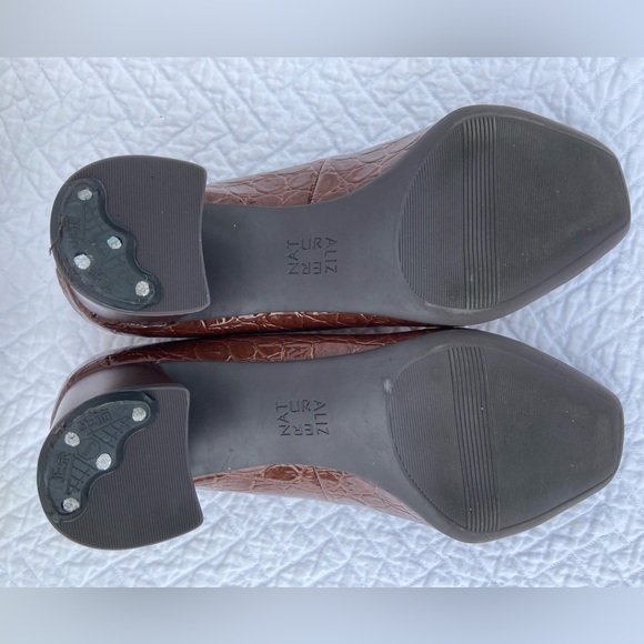 Like new brown heels! - Picture 6 of 7